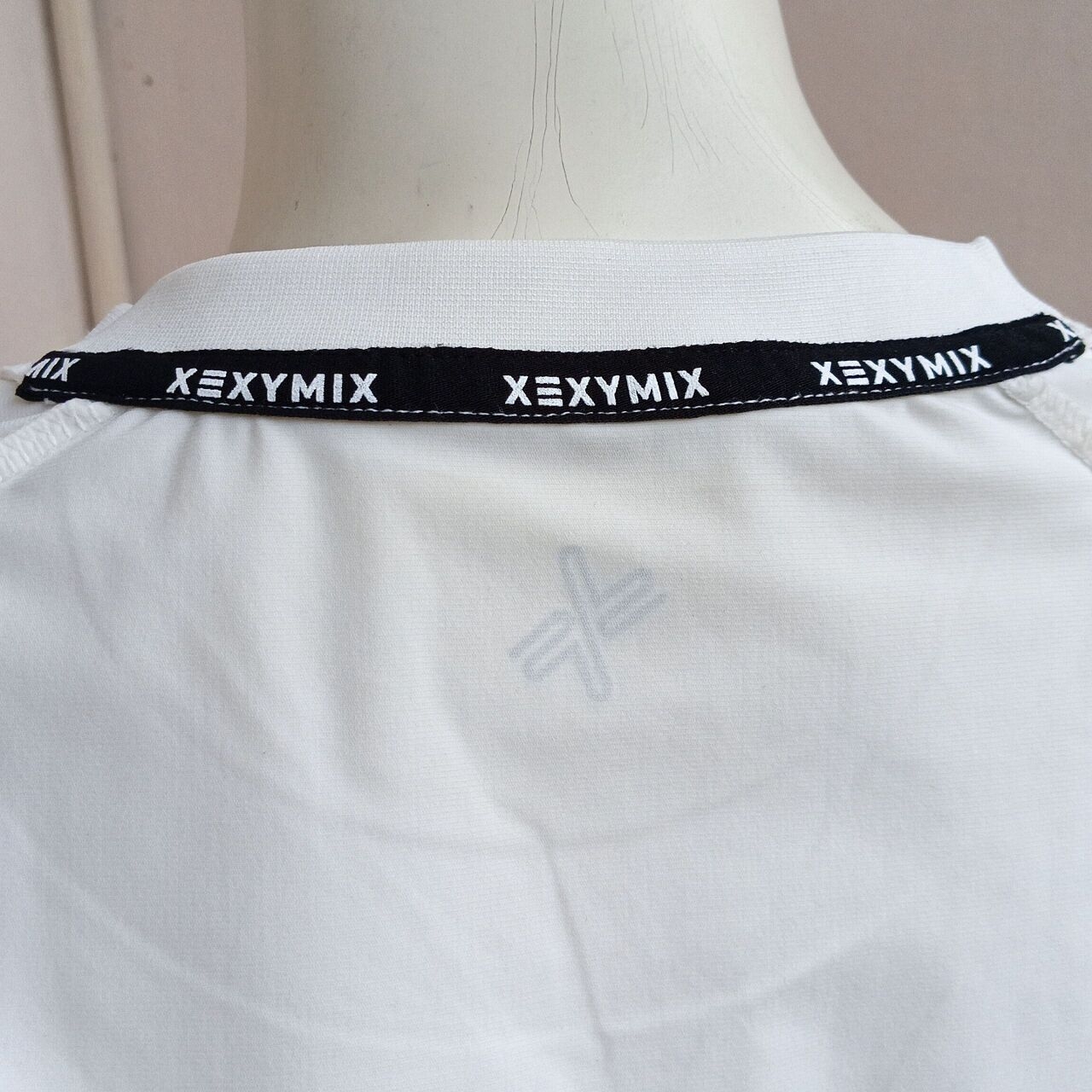 Xexymix Ivory String Pocket Crop Sweatshirts