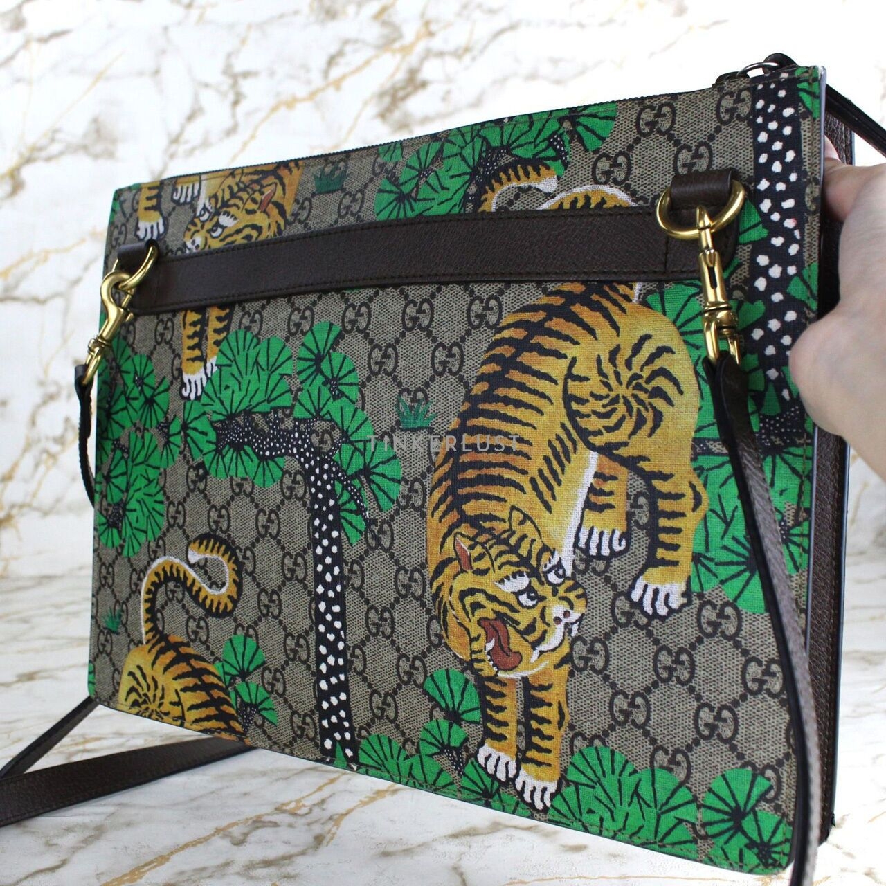 Gucci GG Supreme Tigers Messenger Sling Bag