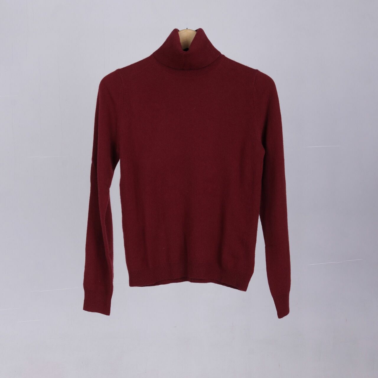UNIQLO Maroon Sweater