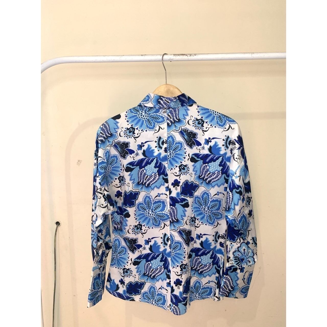 Zara Womens Blue Floral Button Up Satin Business Shirt 