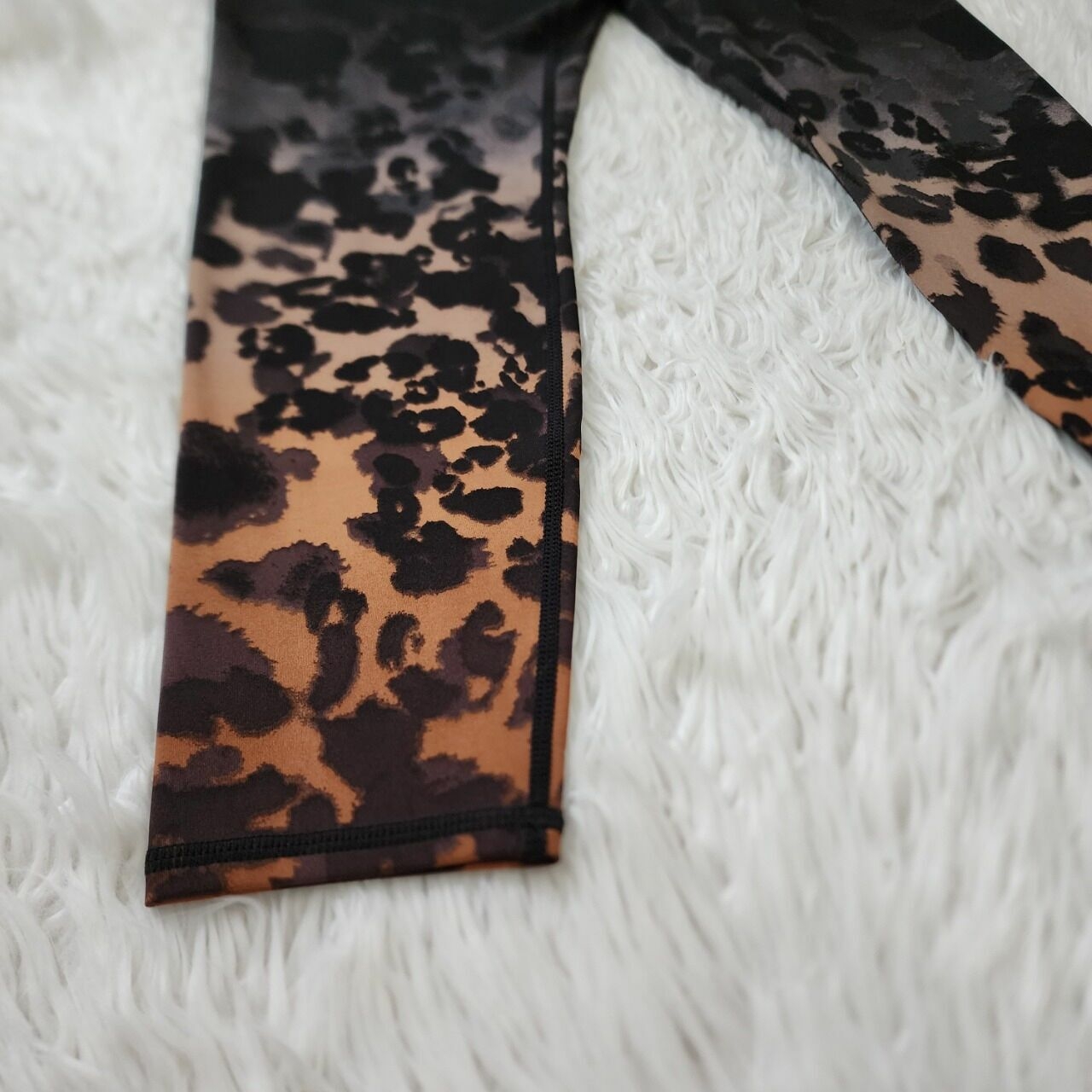 H&m Black Animal Print Celana Panjang