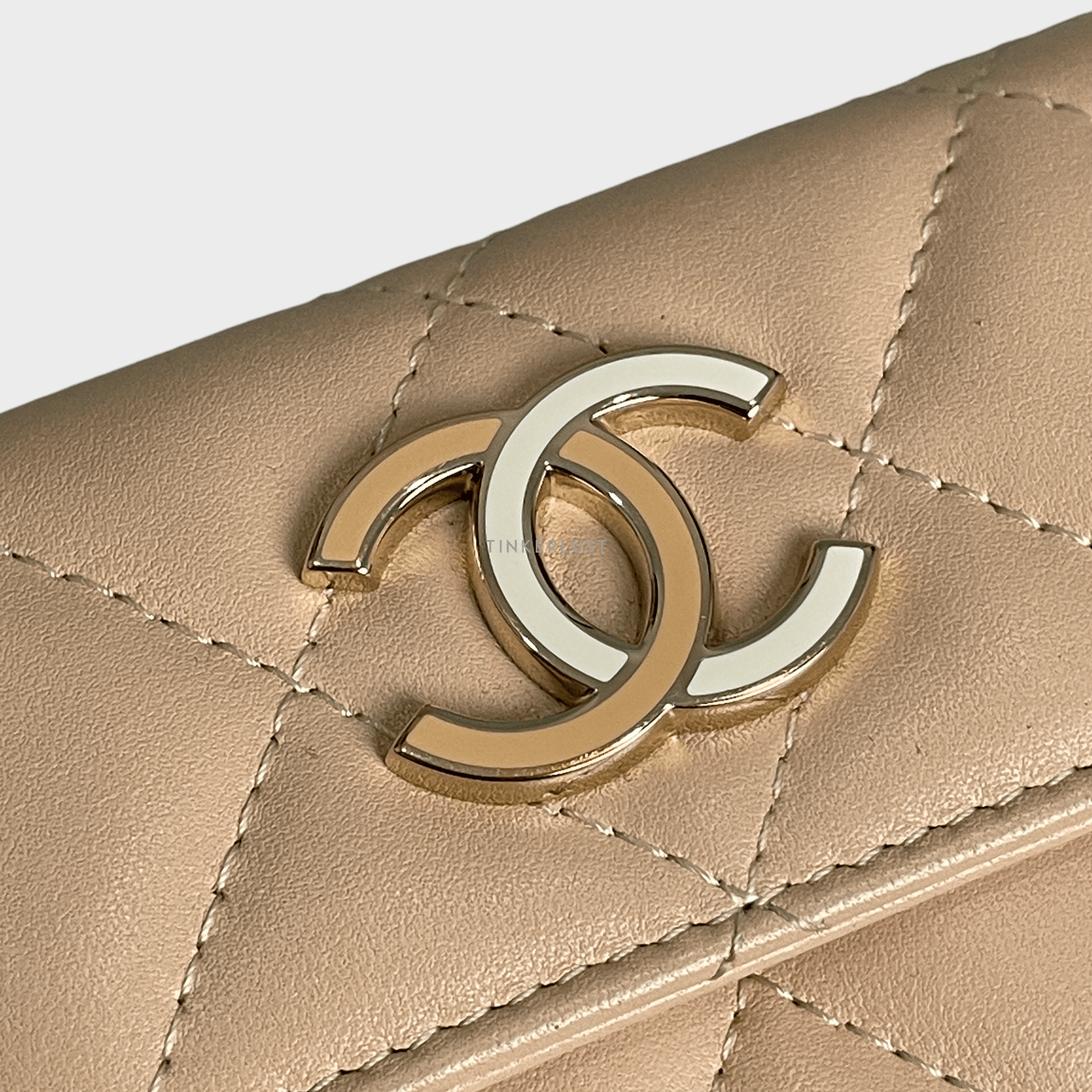 Chanel CC Quilted Enamel Beige Lambskin GHW Card Wallet