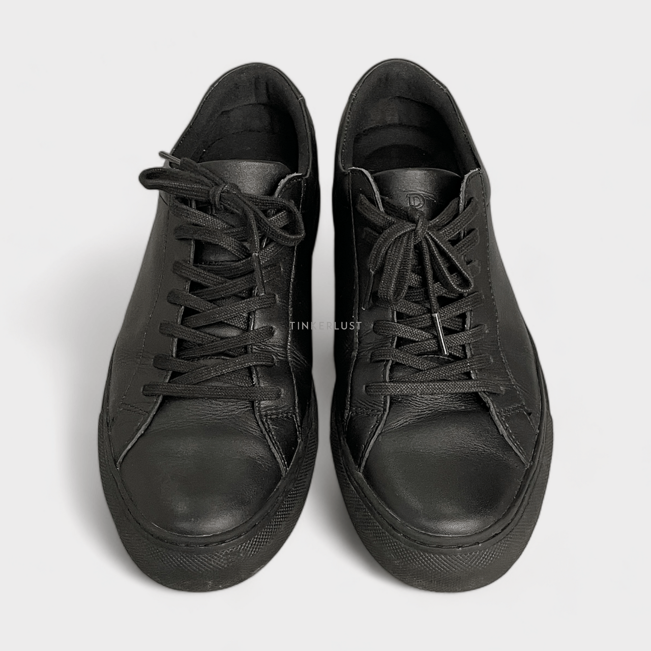 Prabu Black Sneakers