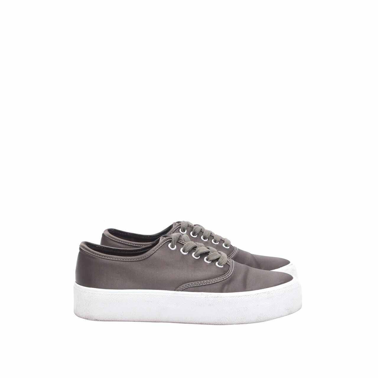 Pull & Bear Olive Sneakers