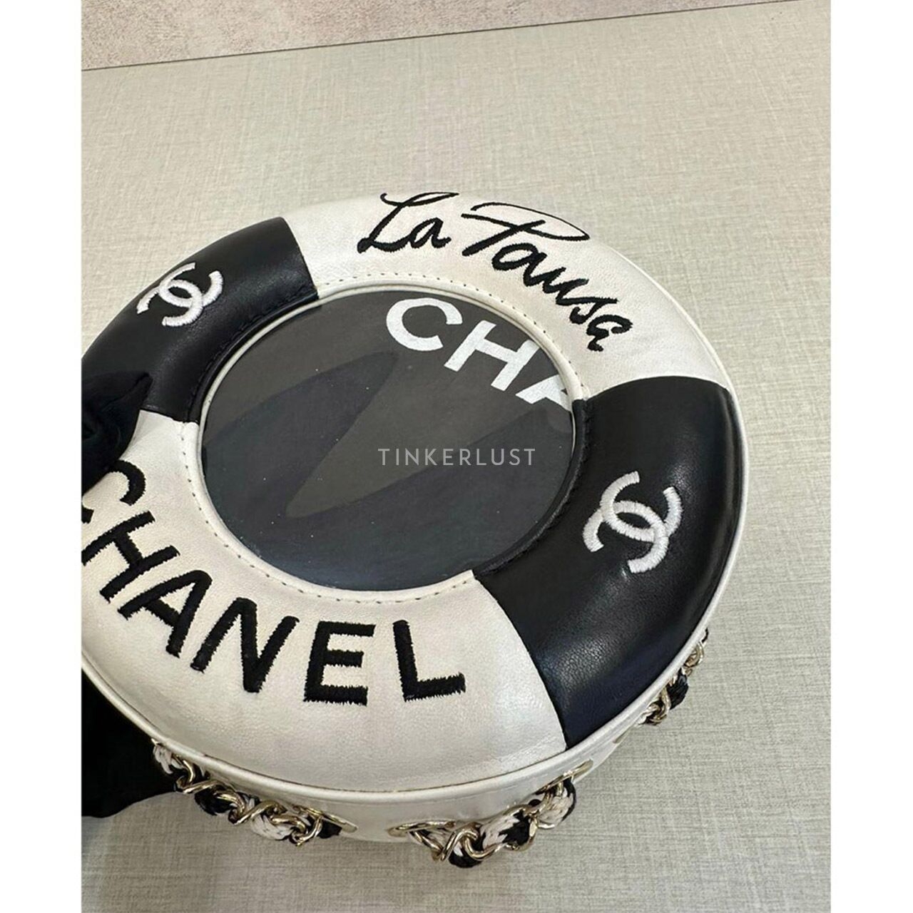 Chanel La Pausa #26 2018 Sling Bag