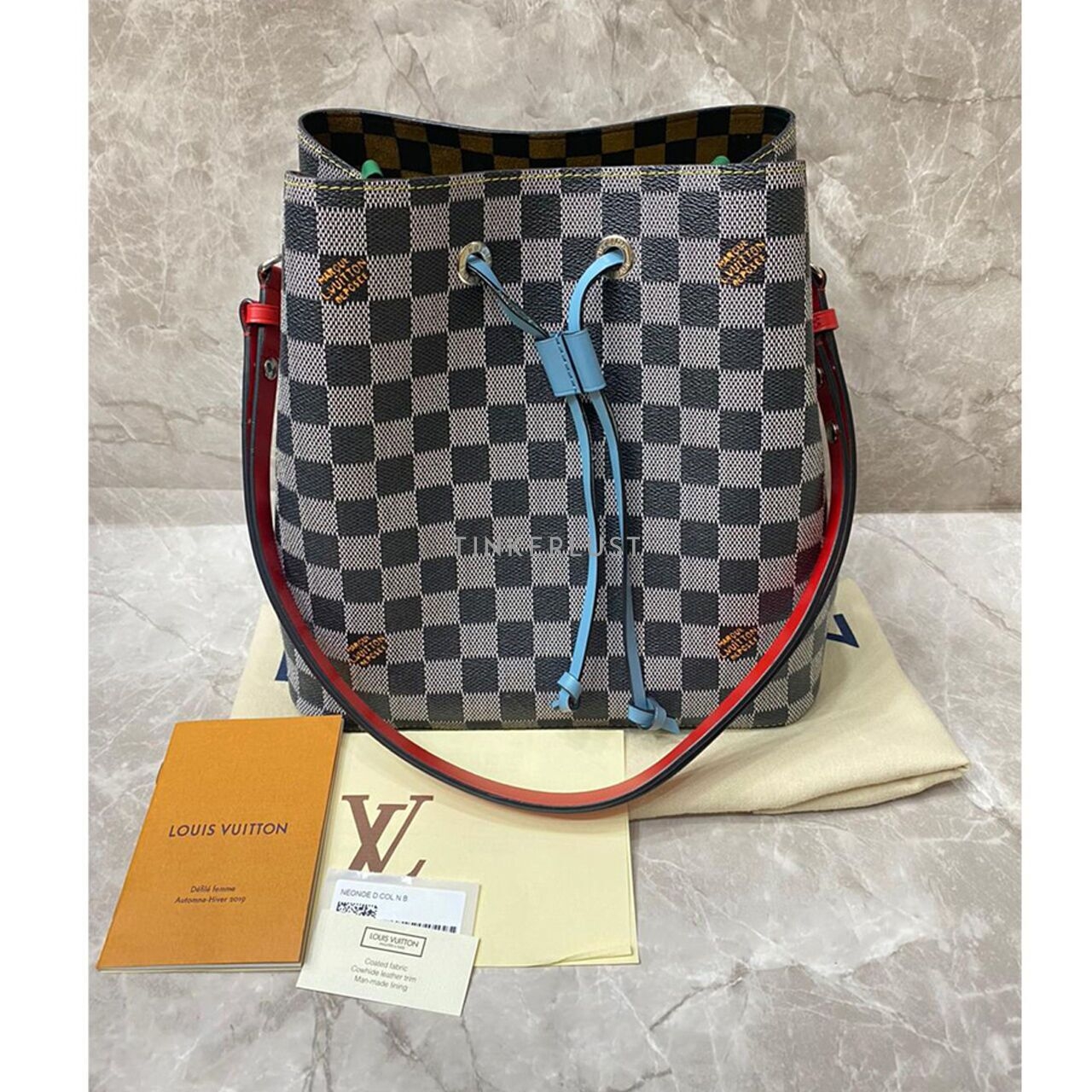 Louis Vuitton Neonoe MM Black White Damier 2019 Shoulder Bag