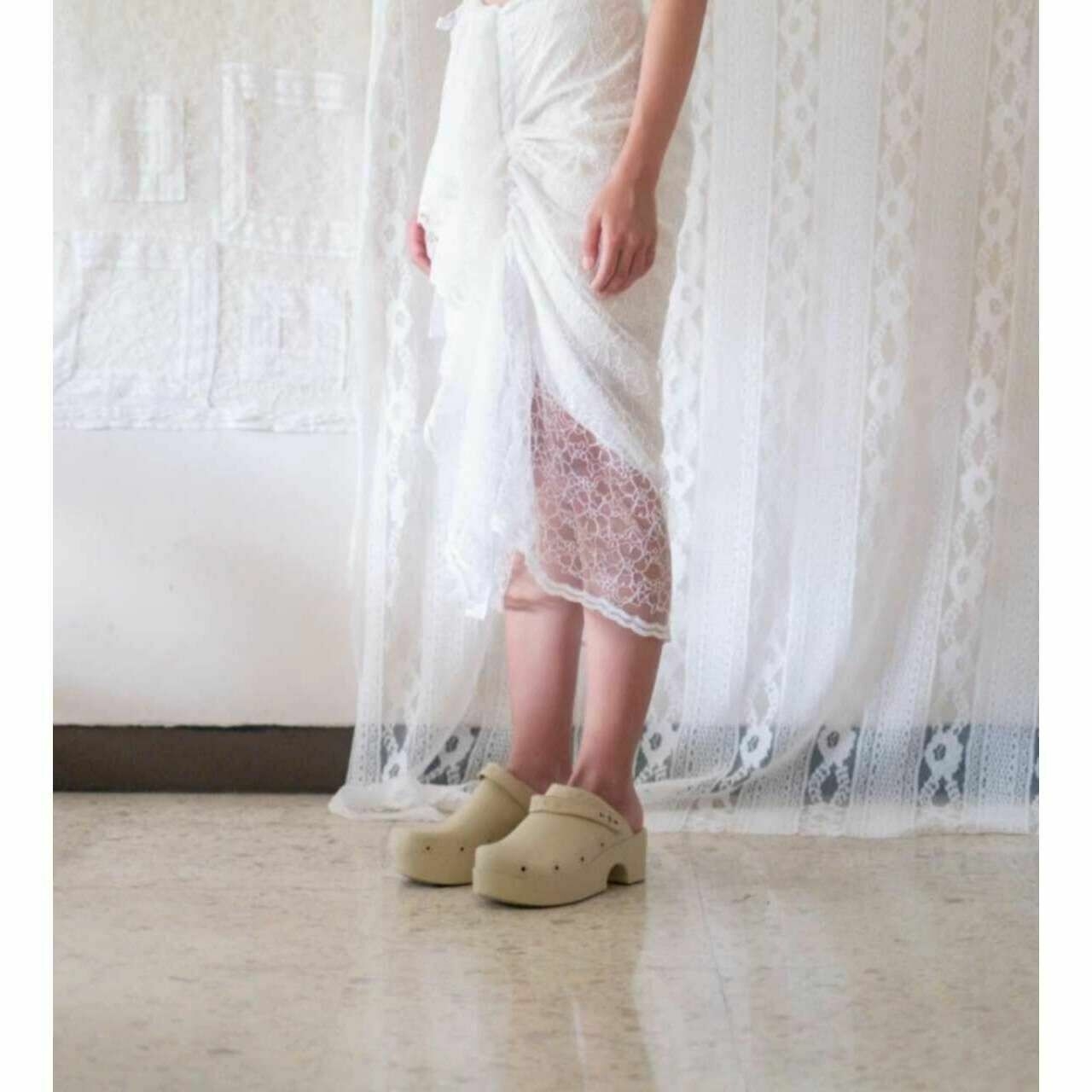 La Douche Vita Broken White Flo Lace Midi Skirt