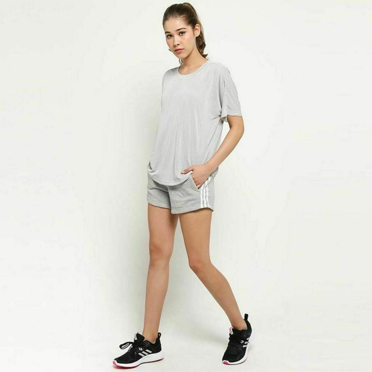 Adidas Grey Women Sport ID Short Training CY0694 Shorts [M]