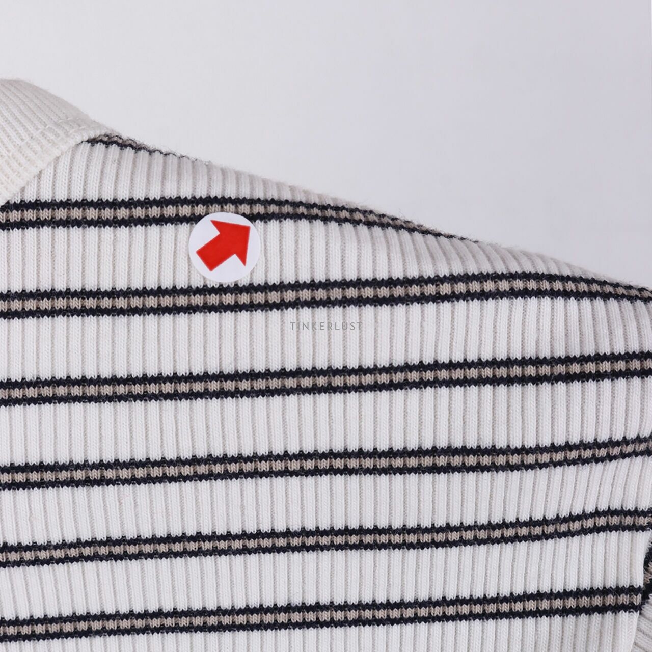 UNIQLO White Stripes Knit T-Shirt