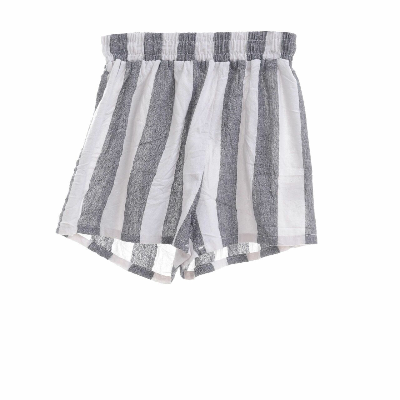 Prettylittlething Grey Stripes Short Pants
