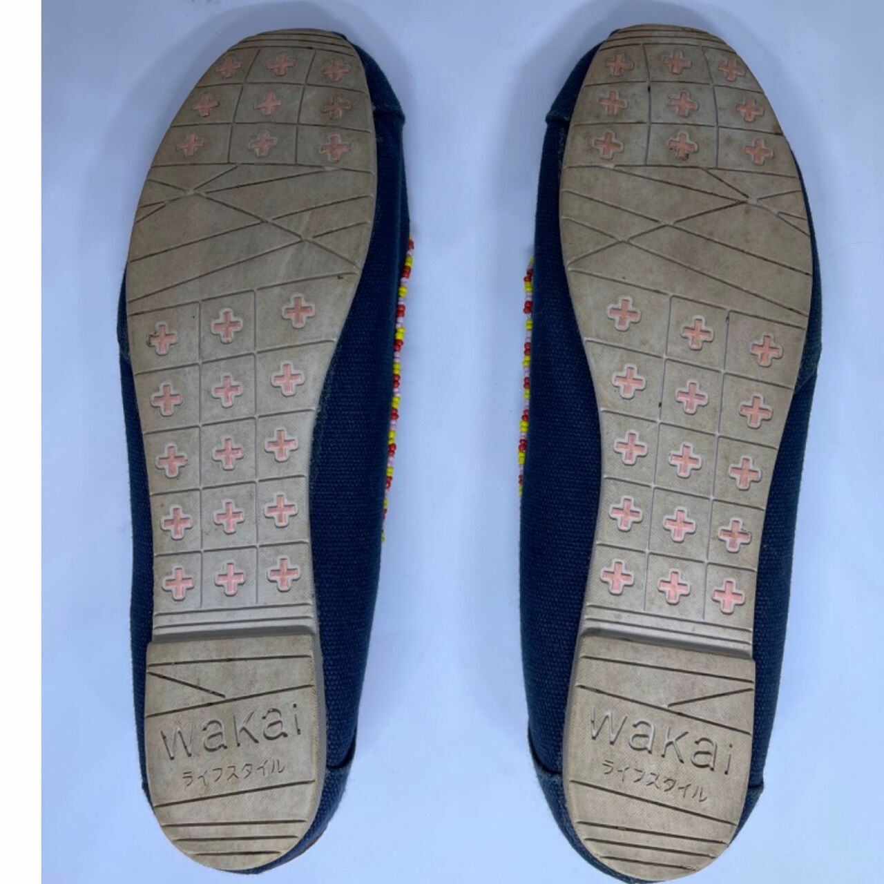 Wakai Navy Geometric Sepatu