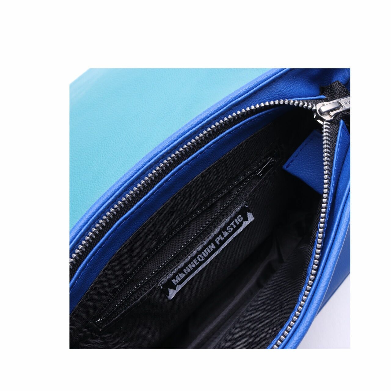 Mannequin Plastic Blue & Tosca Sling Bag
