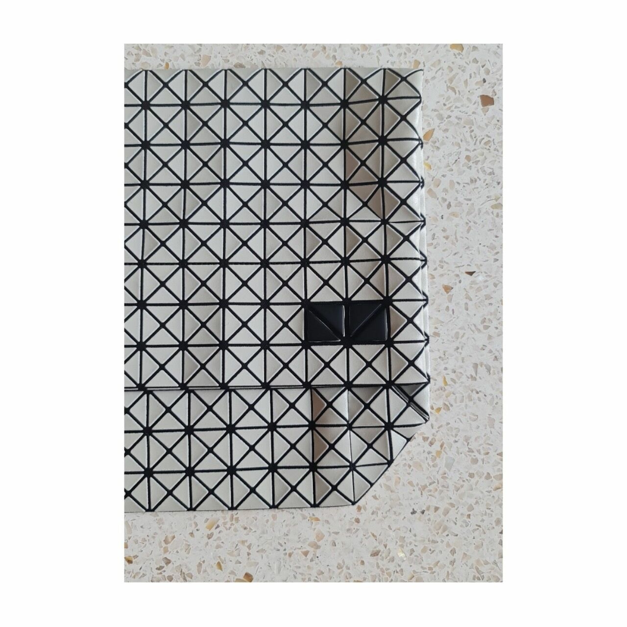 Bao Bao Issey Miyake Kuro Clutch Grey Geometric