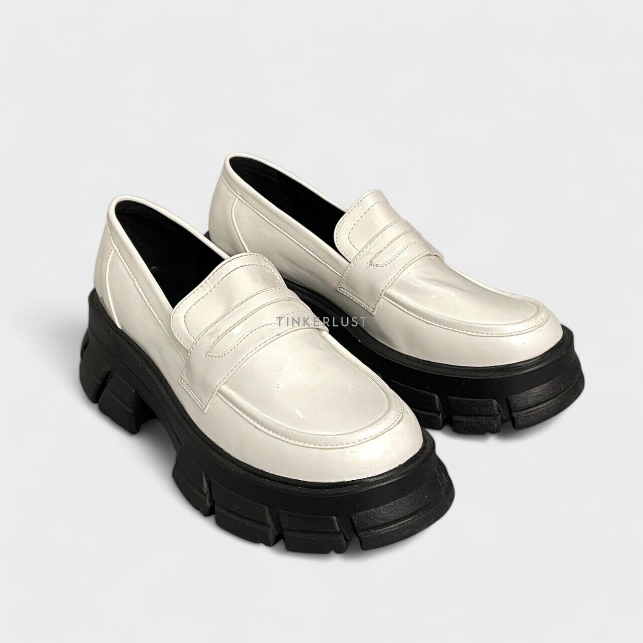 Fayt x 3MONGKIS White Loafers