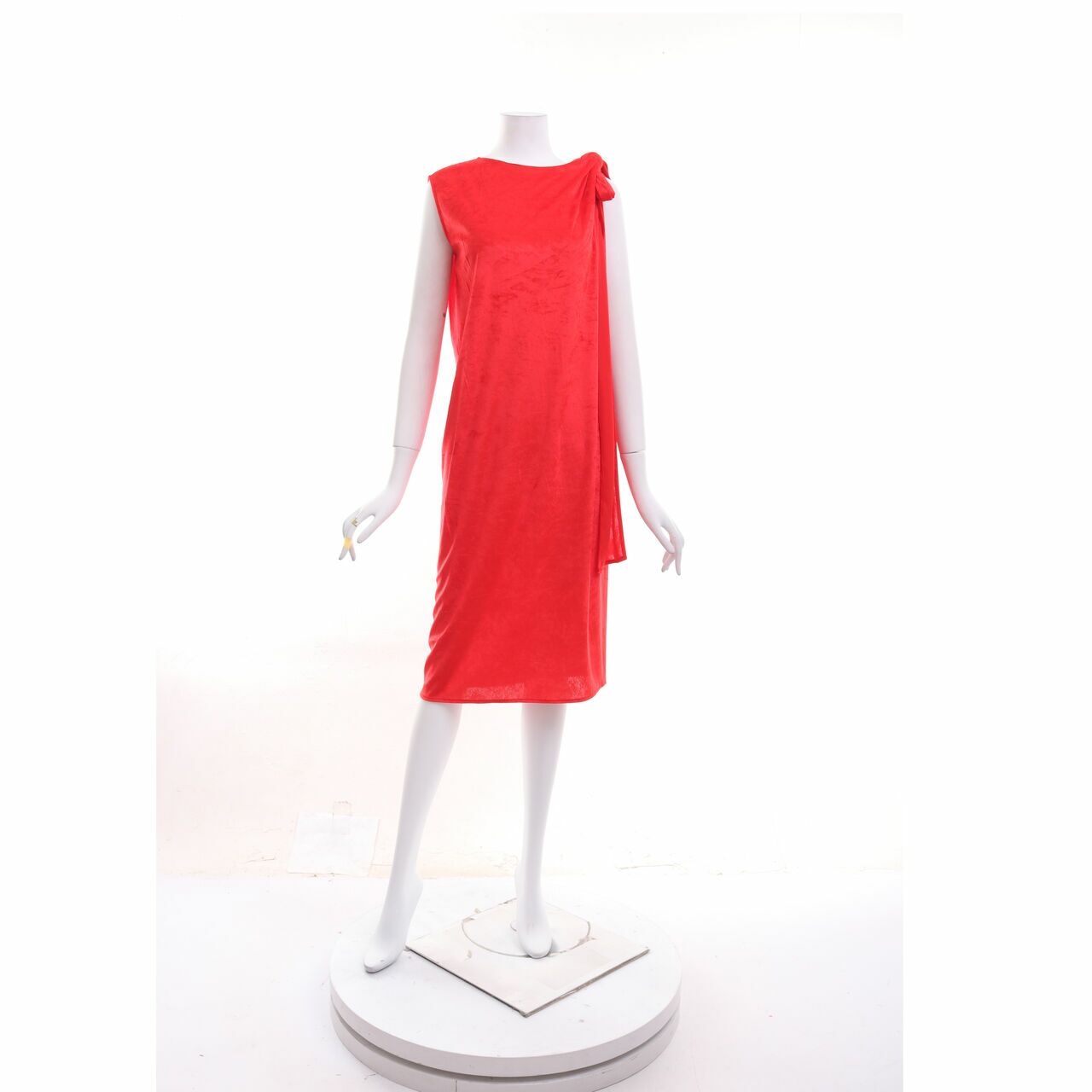 Tangan Red Velvet Midi Dress