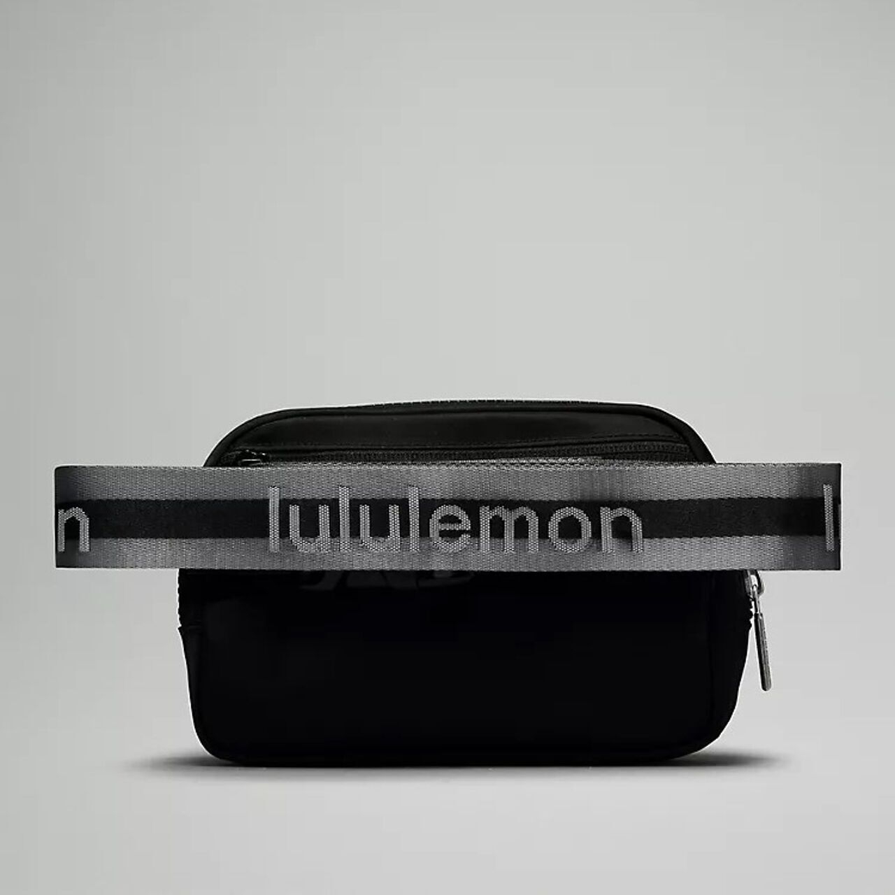 Lululemon Everywhere Belt Bag 1 L Black Vapor