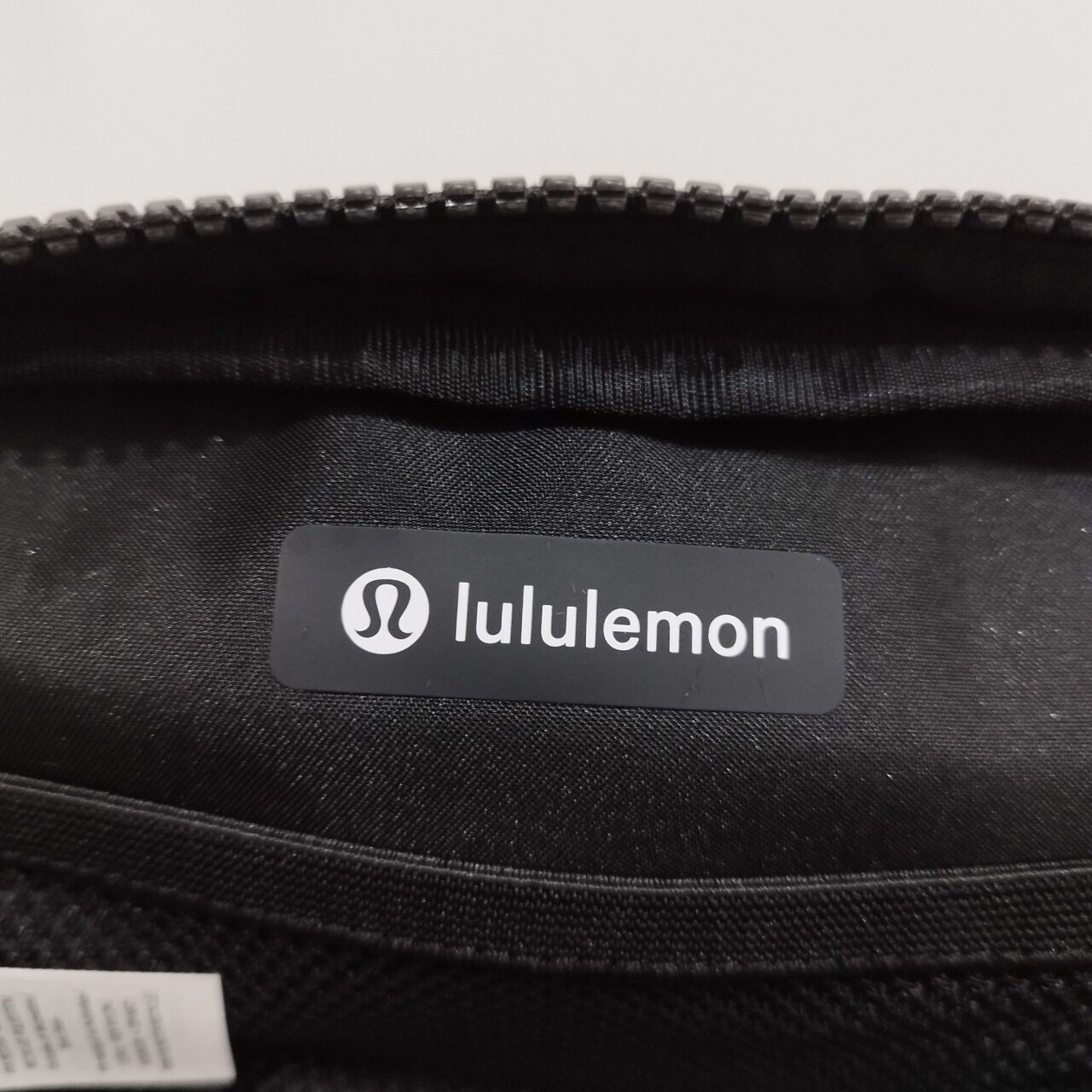 Lululemon Everywhere Belt Bag 1 L Black Vapor
