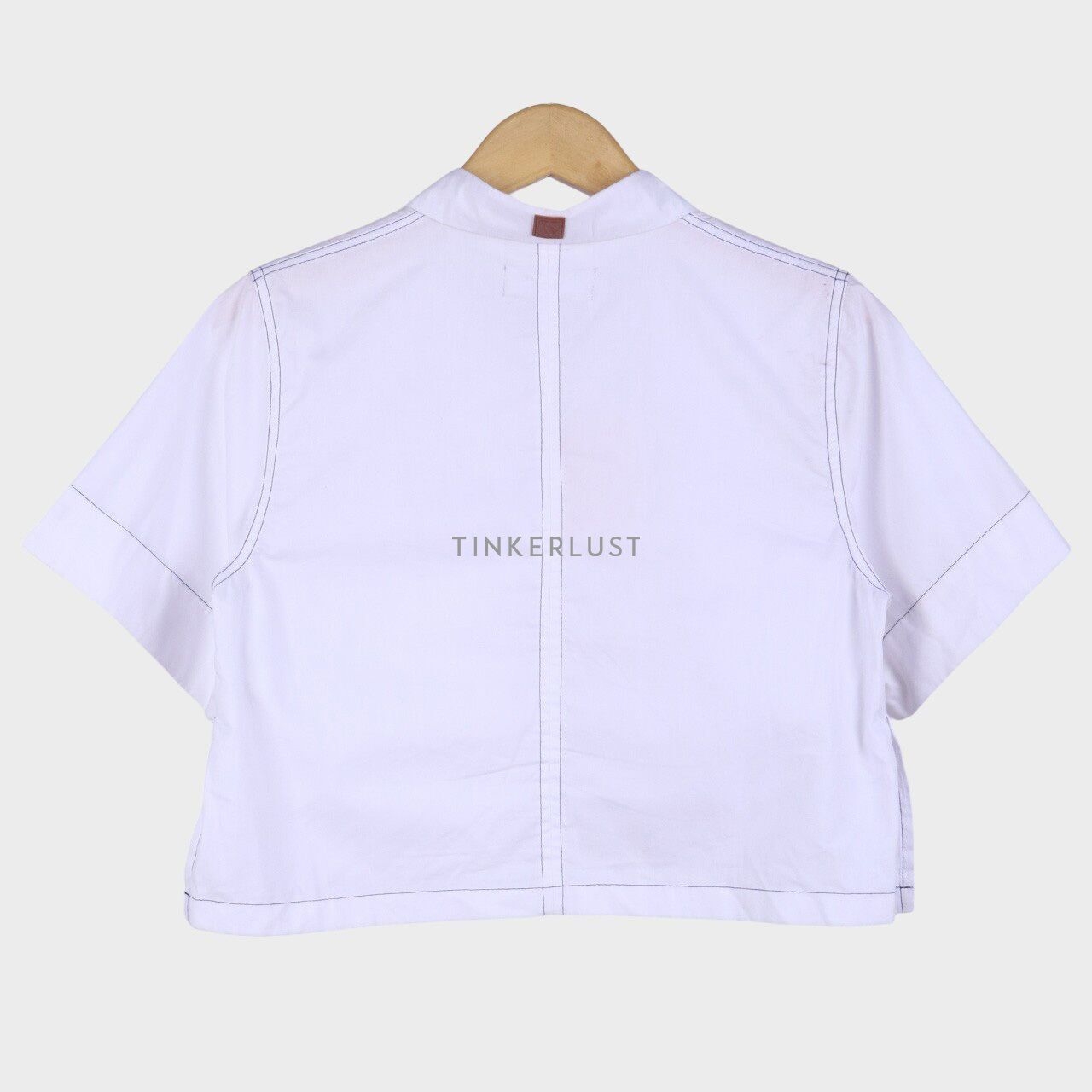 Wearstatuquo White Cropped Shirt