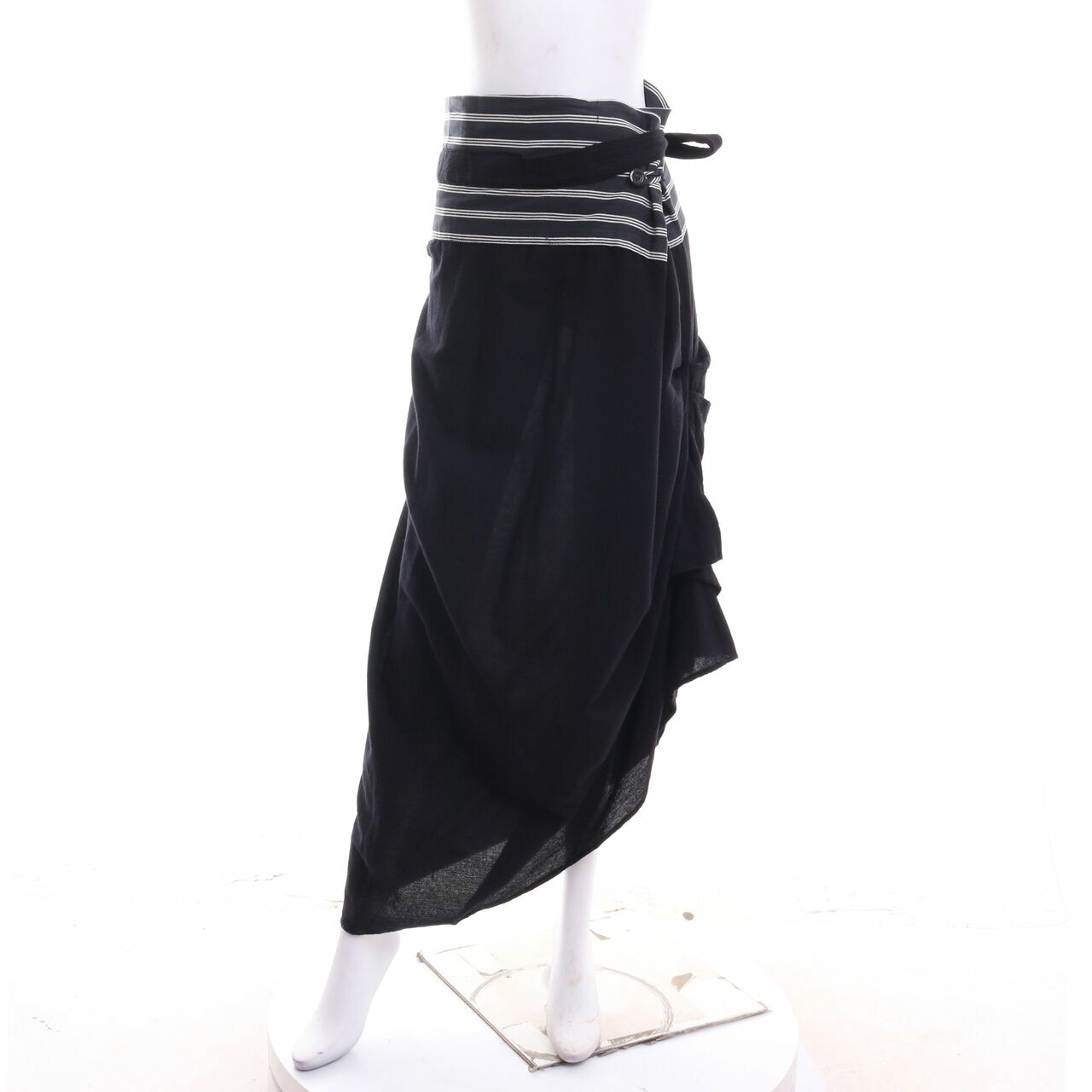 Lulu Lutfi Labibi Black Stripes Maxi Skirt