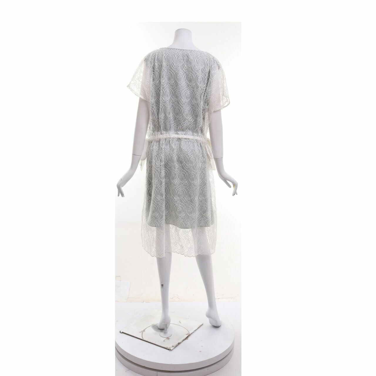 Se.ta.ra White Lace Midi Dress