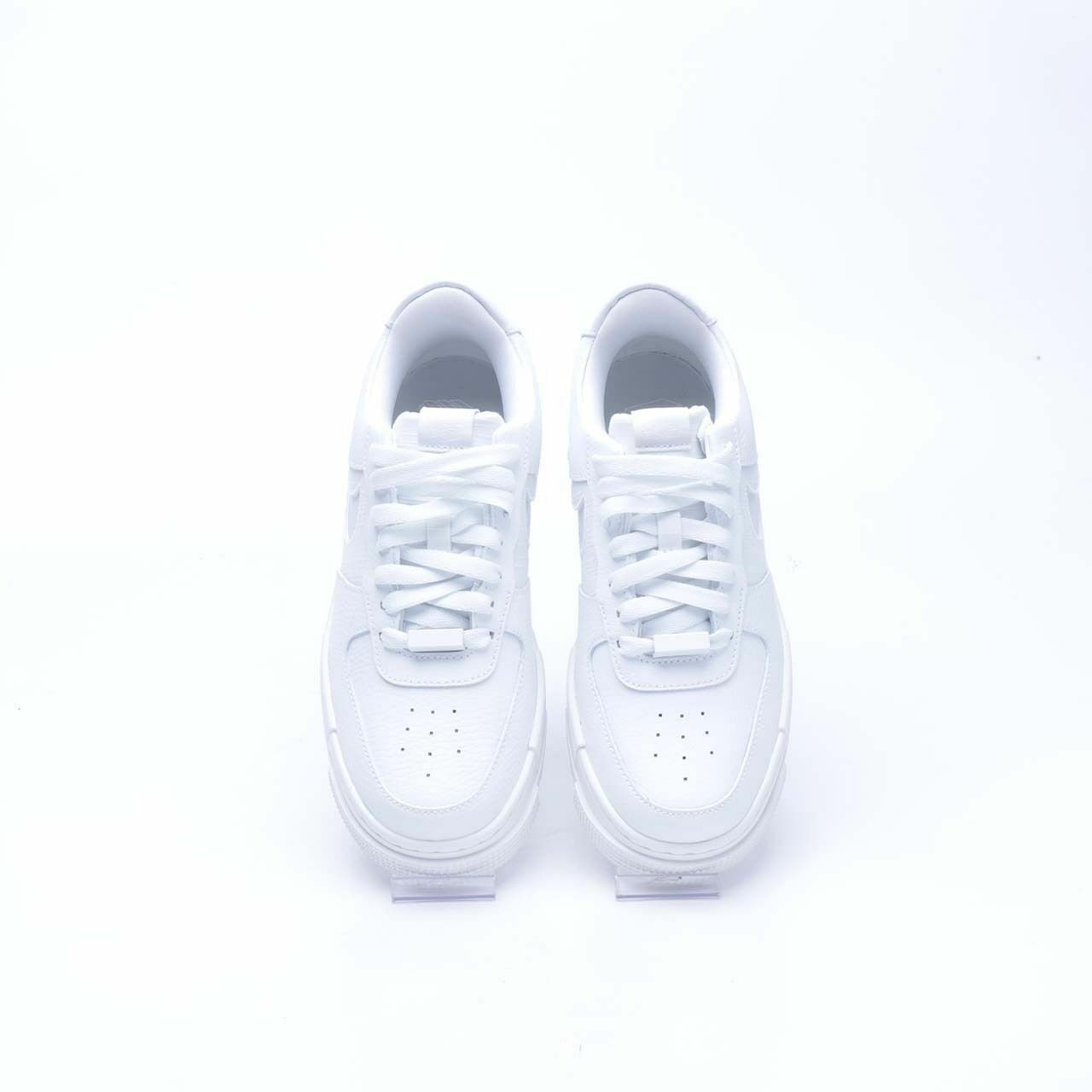 Nike  AIR FORCE 1 PIXEL Women's White Sneakers