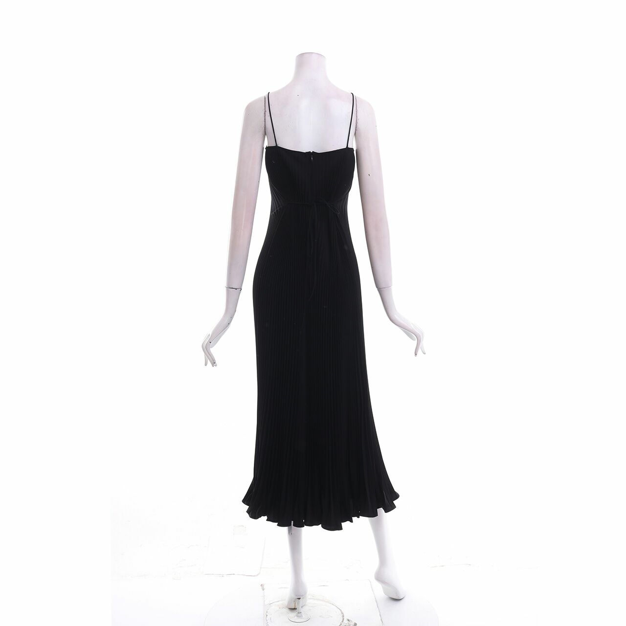 Sovi Atelier Black Pleats Midi Dress