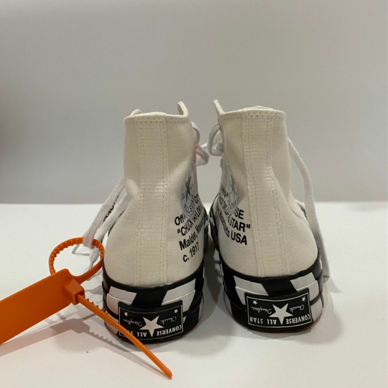 Off-White x Converse Shoes