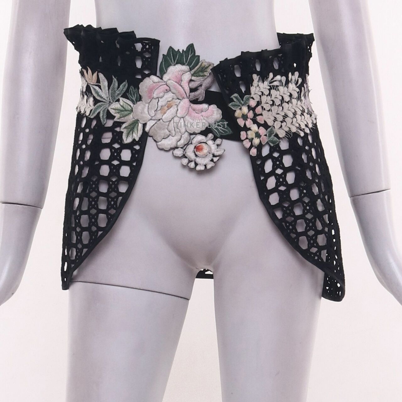 Sissae Embroidered Floral Black Obi Belt