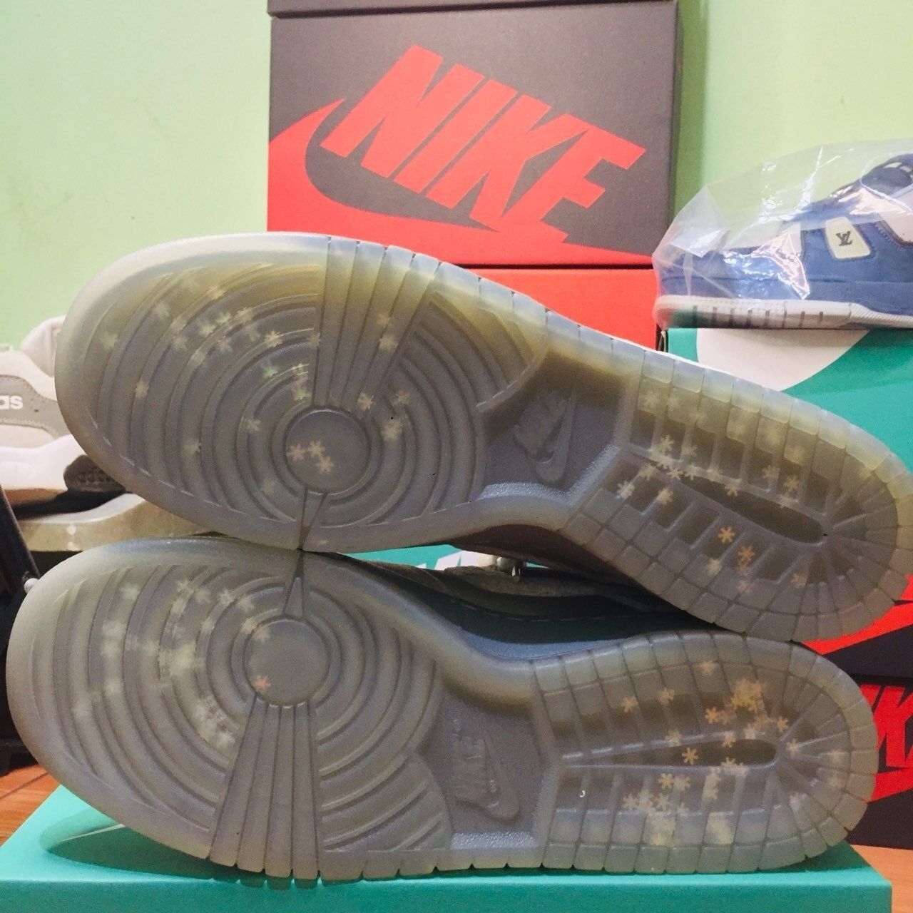 Nike Dunk Low Ice Grey Sneakers