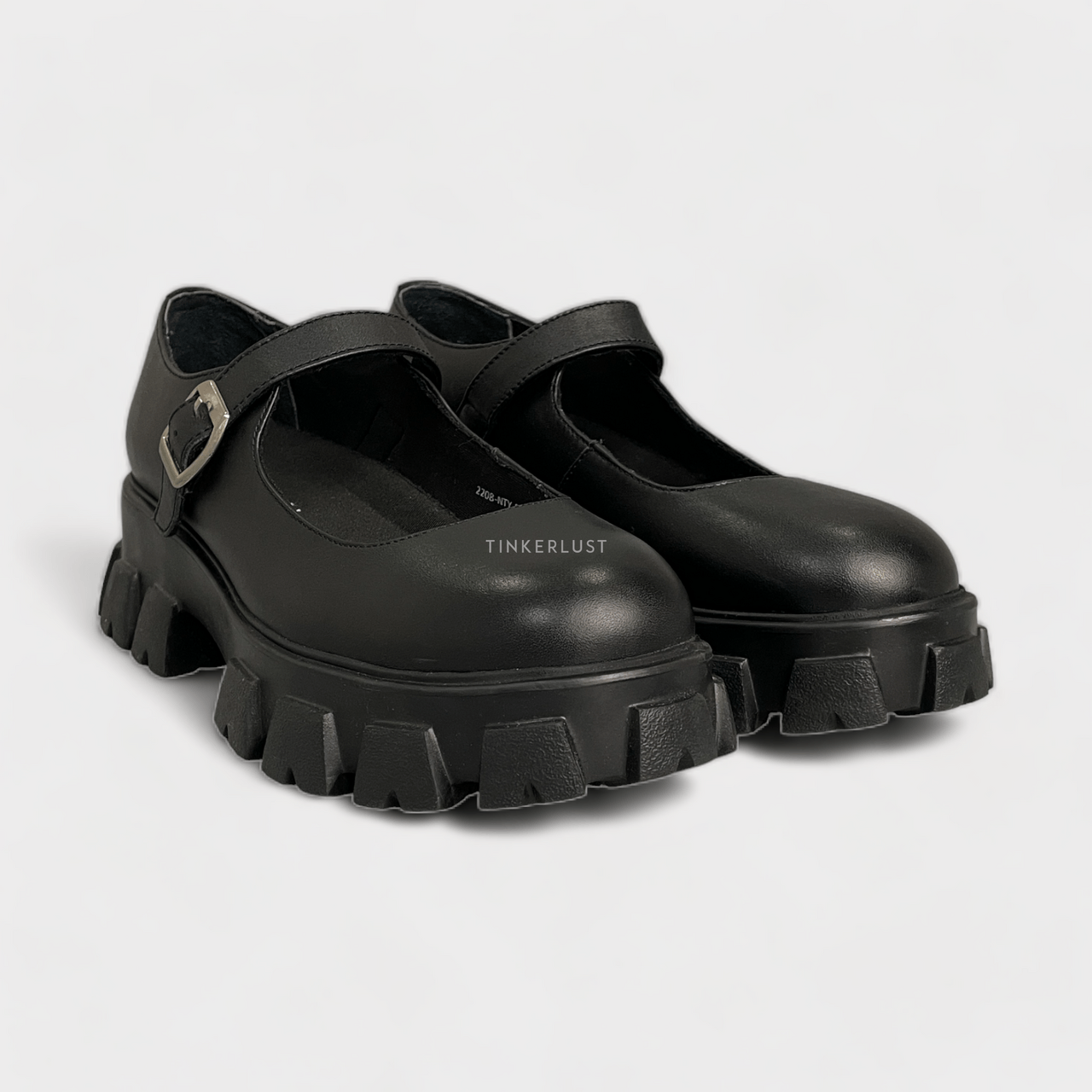 Prabu Black Sneakers