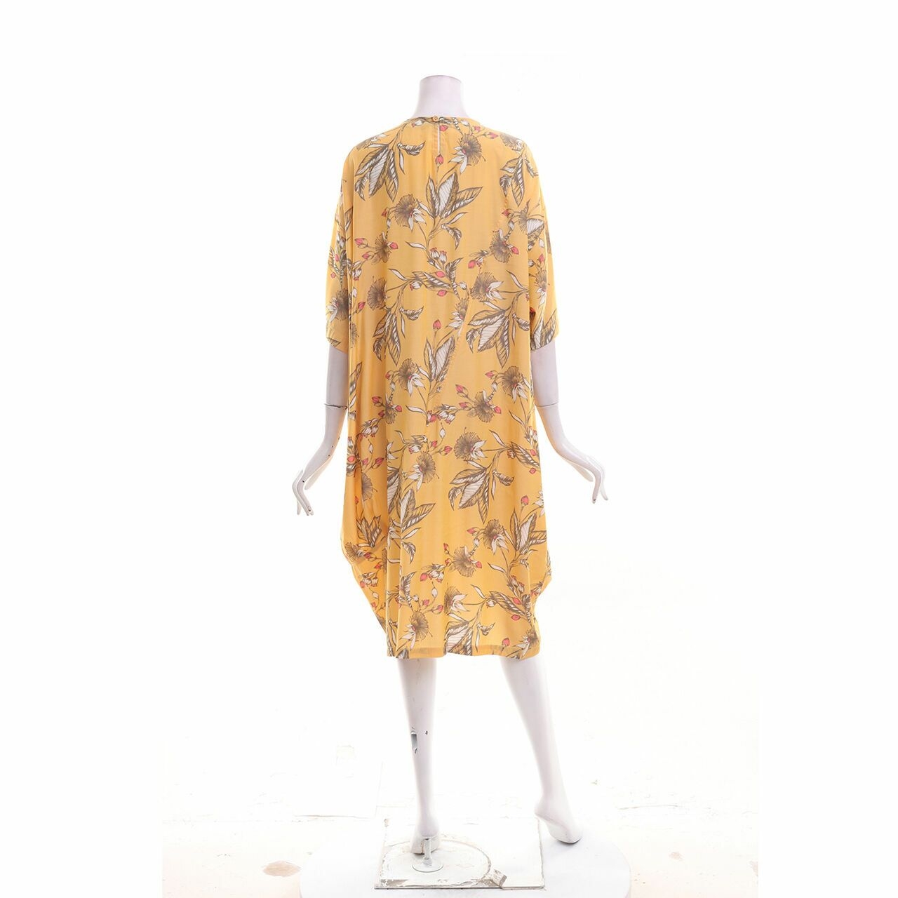 Trick Tricky Yellow Floral Midi Dress