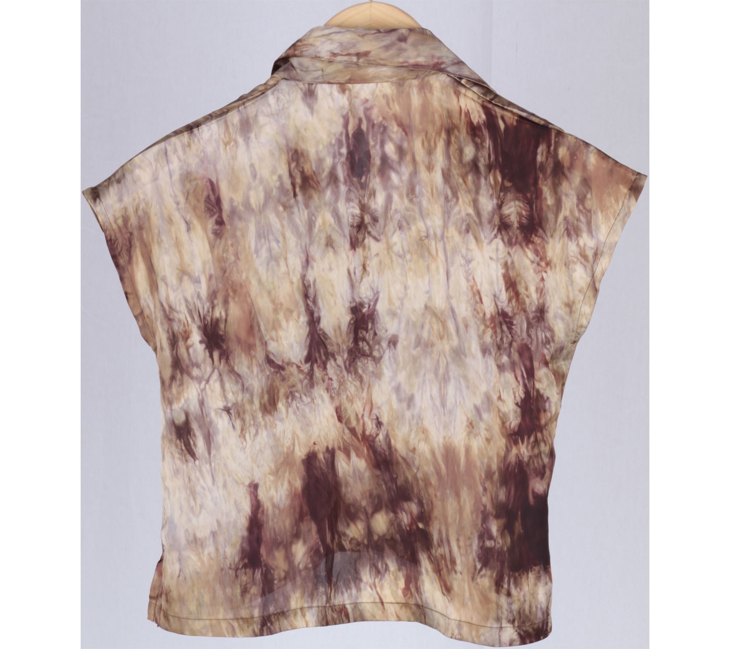 LN For Hardware Brown Abstract Shirt