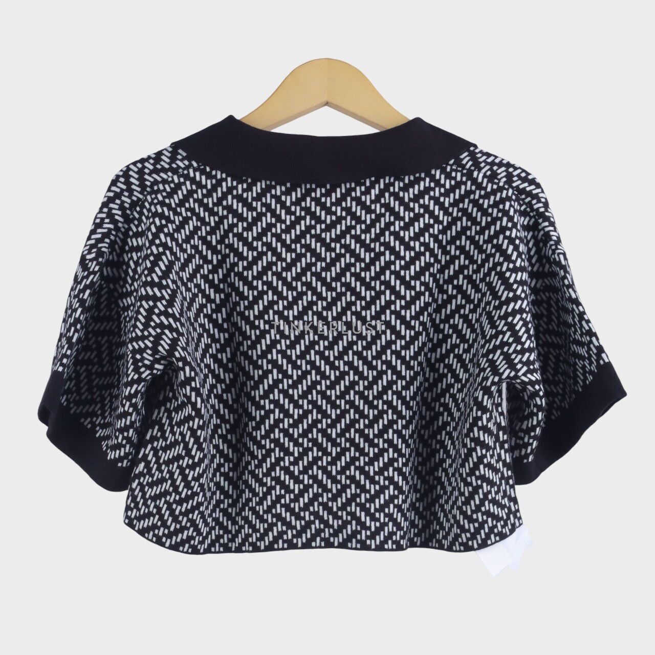 love-and-flair Black & White Pattern Blouse