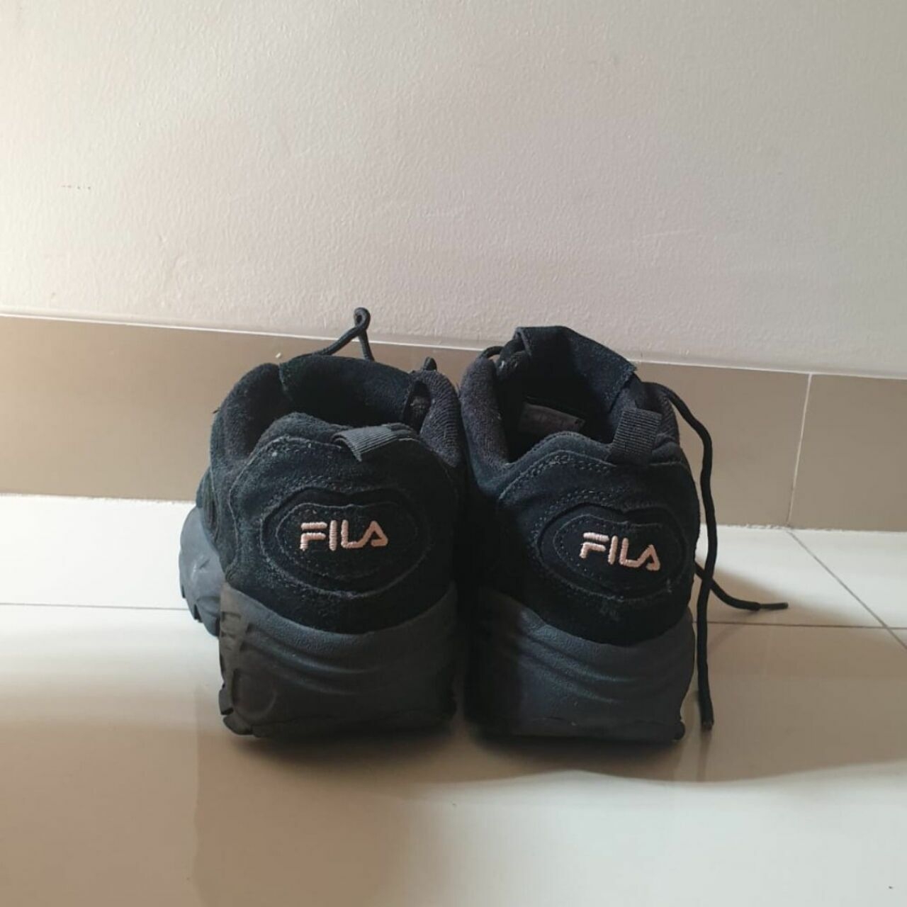 Fila Black Sepatu