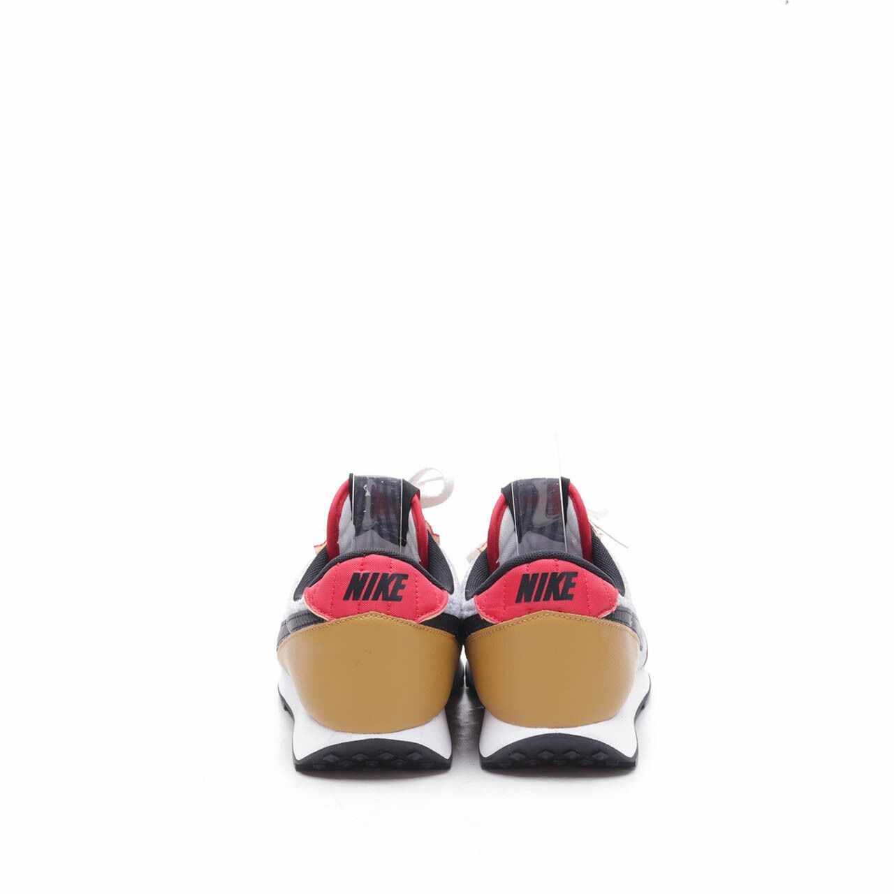 Nike Daybreak QS Gold Suede/Black/University Red Women's Sneakers