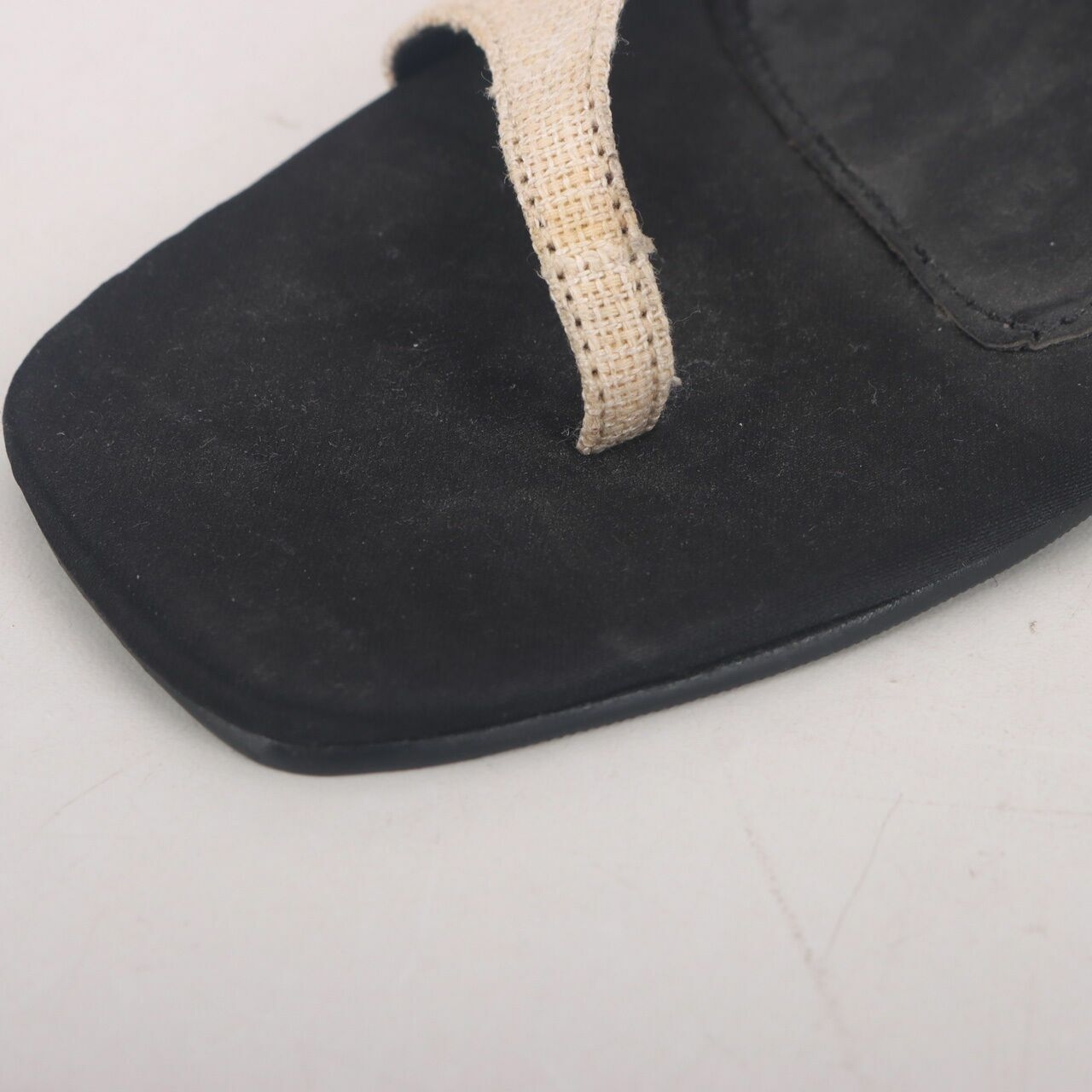 Chapelet Black & Ivory Heels