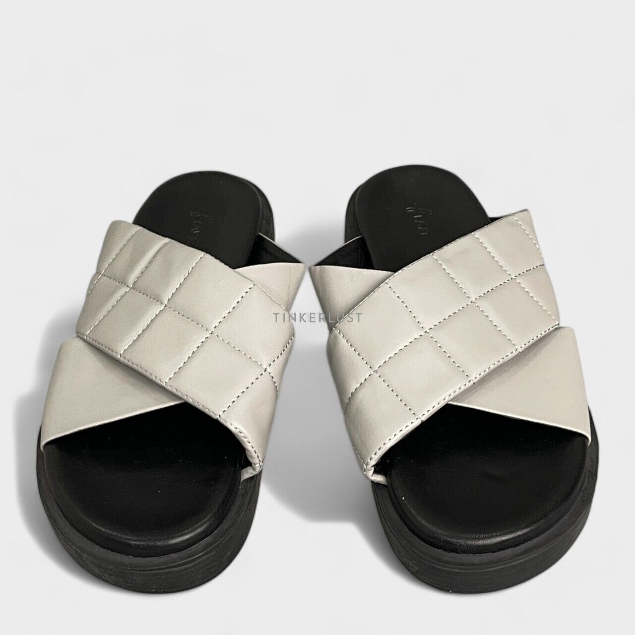 Fayt Light Grey Sandals