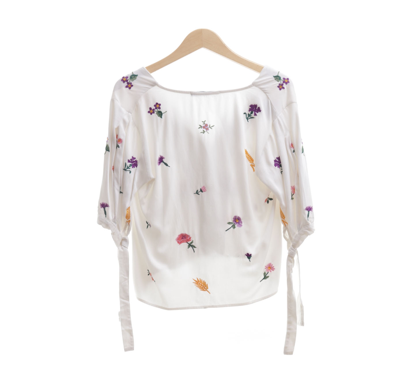 Private Collection White Embroidery Blouse