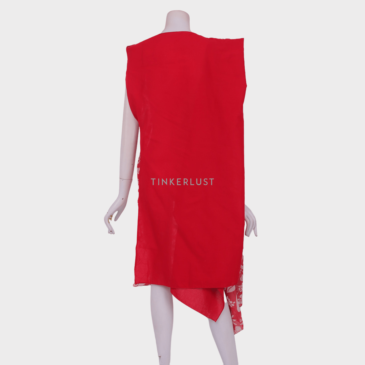 Sejauh Mata Memandang Red & White Floral Vest