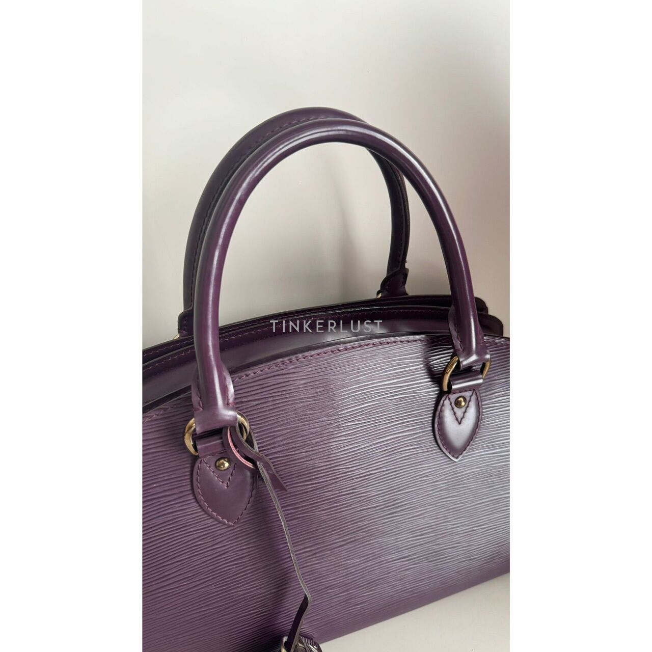 Louis Vuitton Pont Neuf Purple Epi Leather Handbag