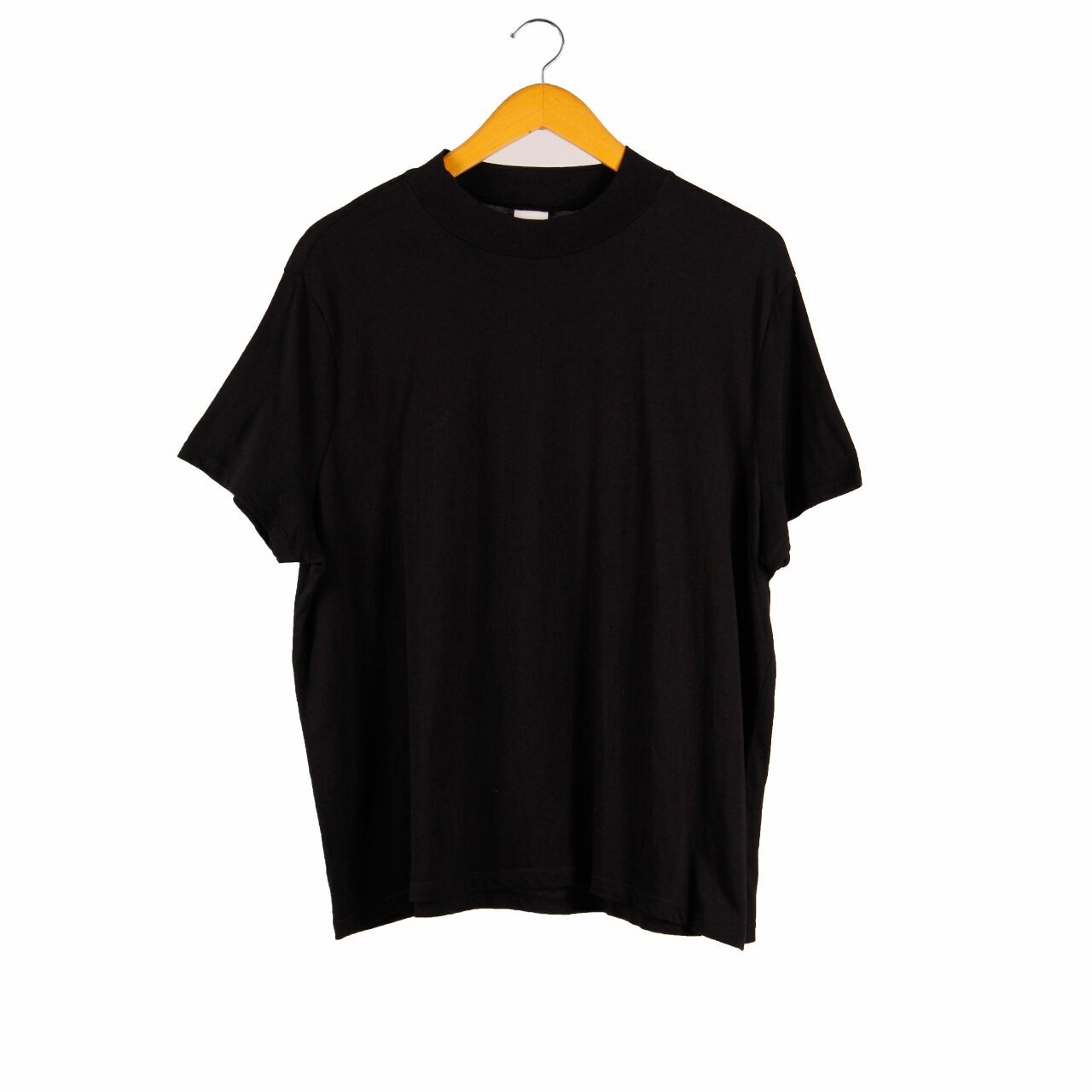 H&M Black T-Shirt