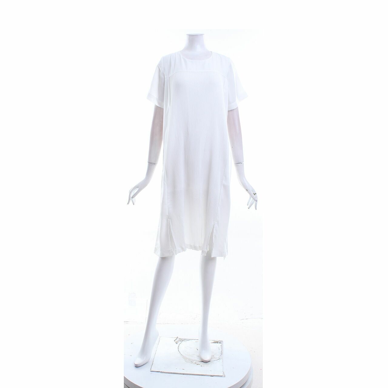 Eunoia White Midi Dress