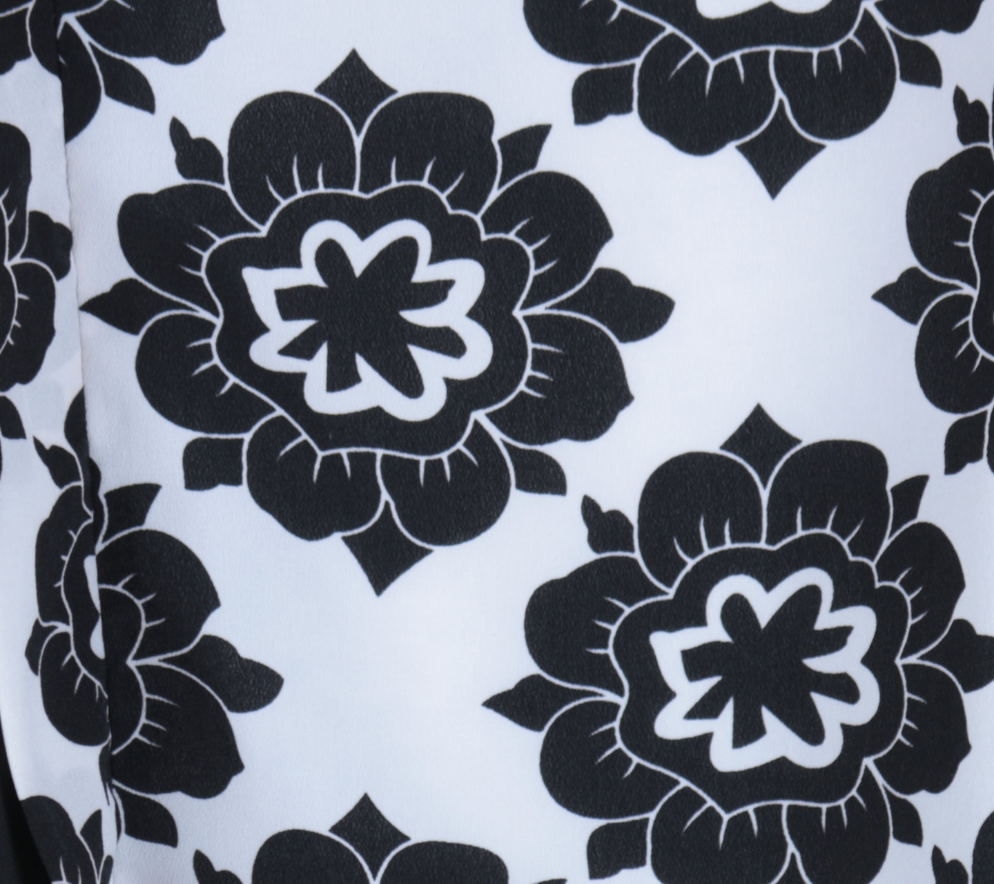 White and Black Floral Sleveless Midi Dress 