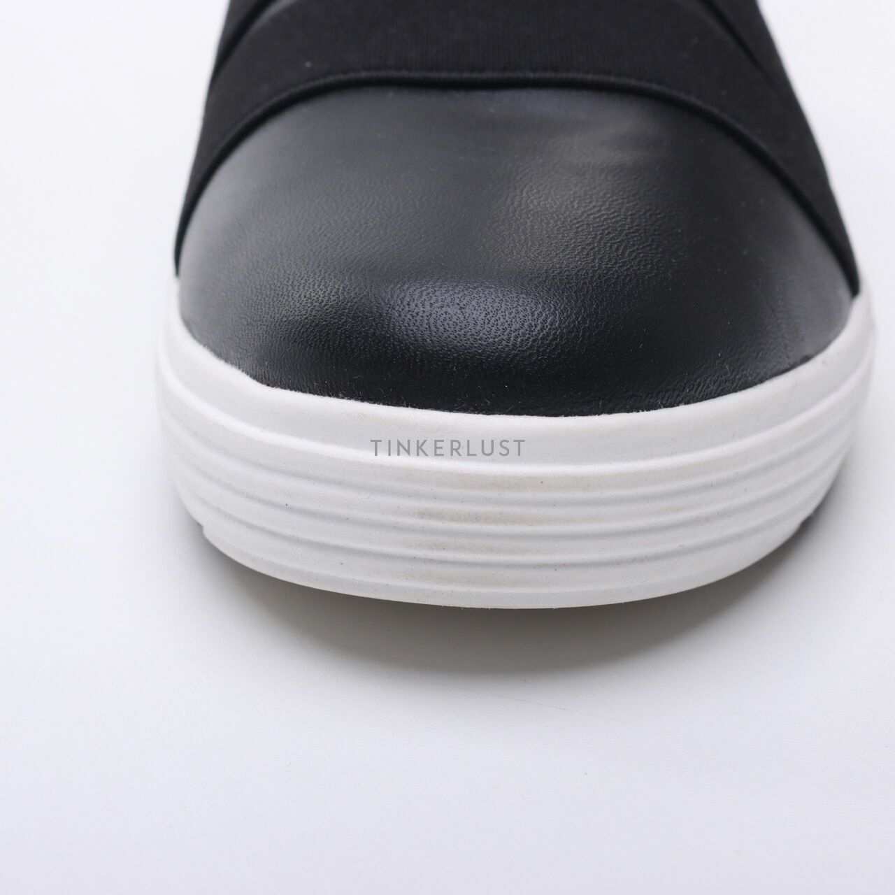 Obermain x Usaflex Black Sneakers