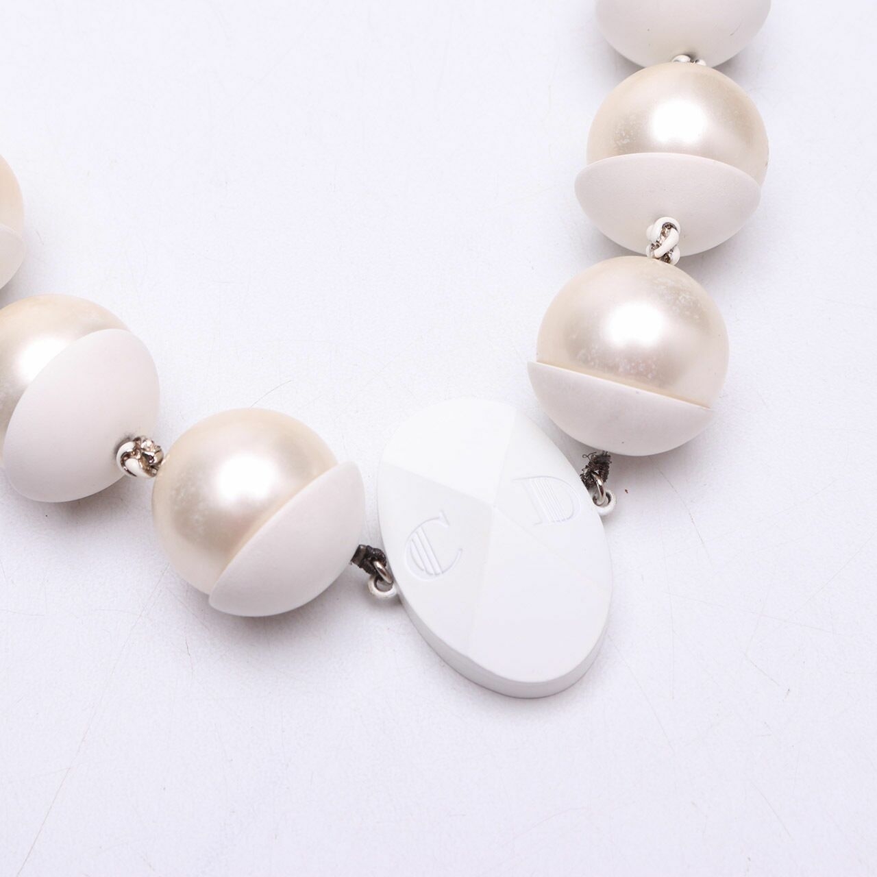 Christian Christian Dior “MISE EN DIOR” White Pearl Necklace Jewelry