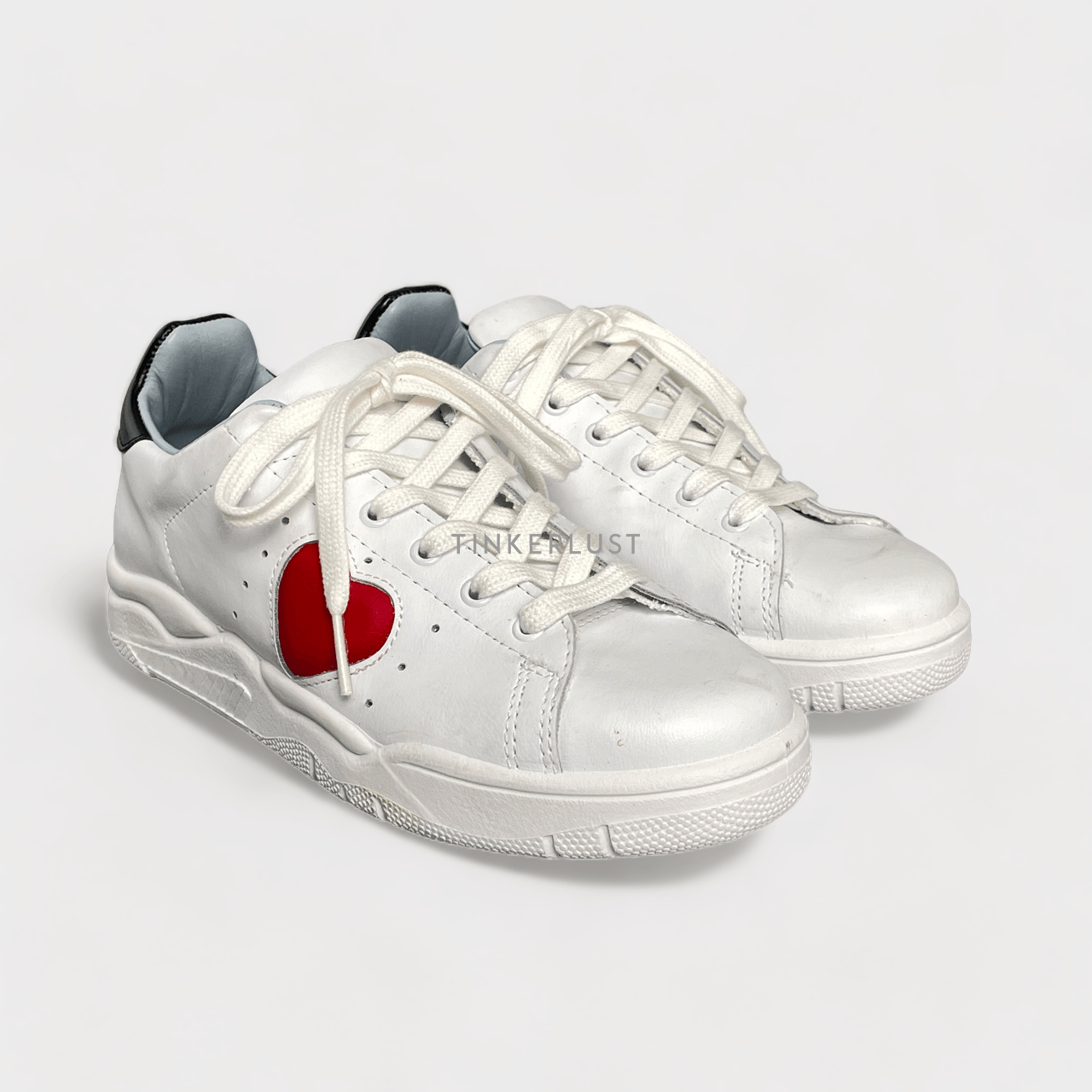 Chiara Ferragni Roger Hearts White Sneakers