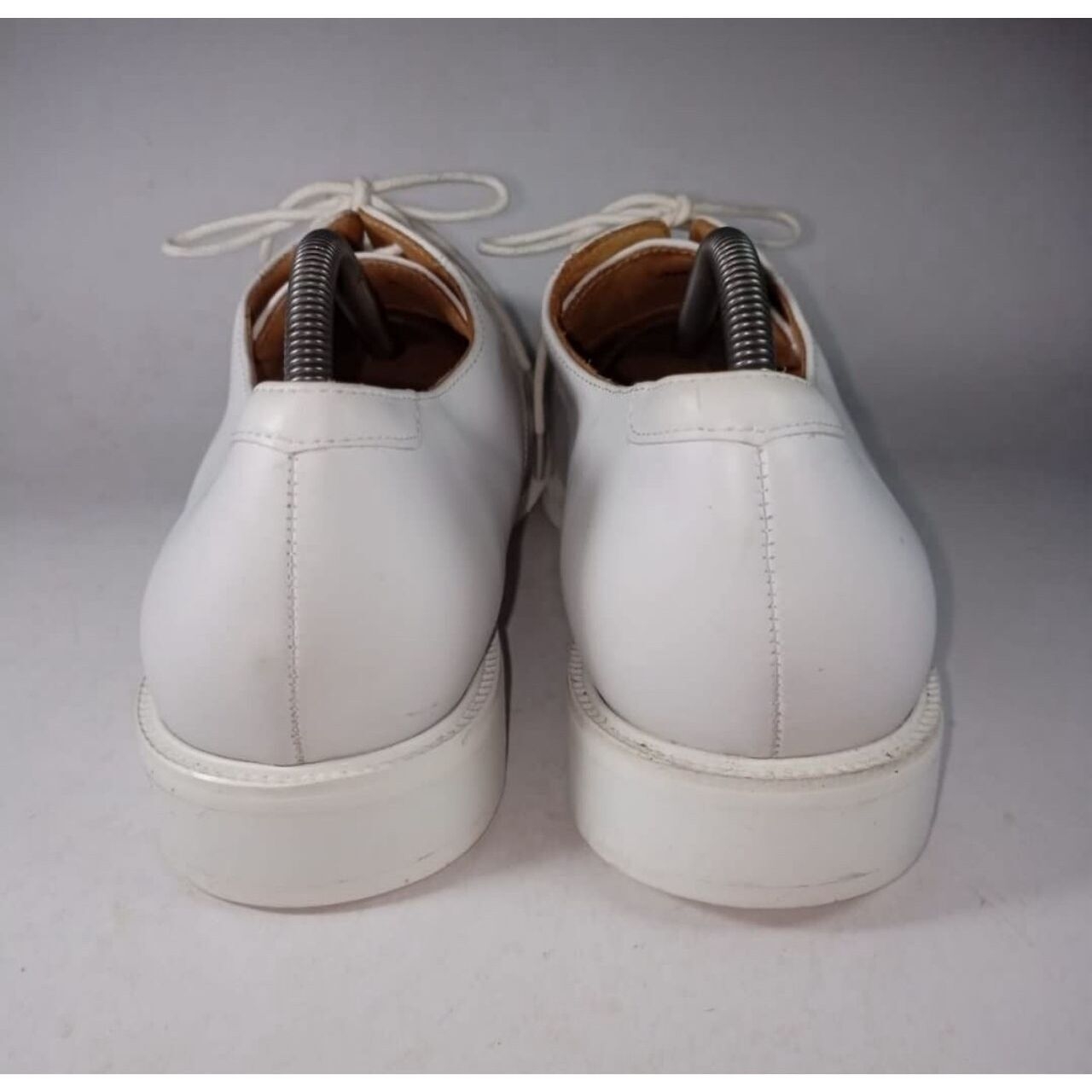 Avenue Extra Wide White Loafers