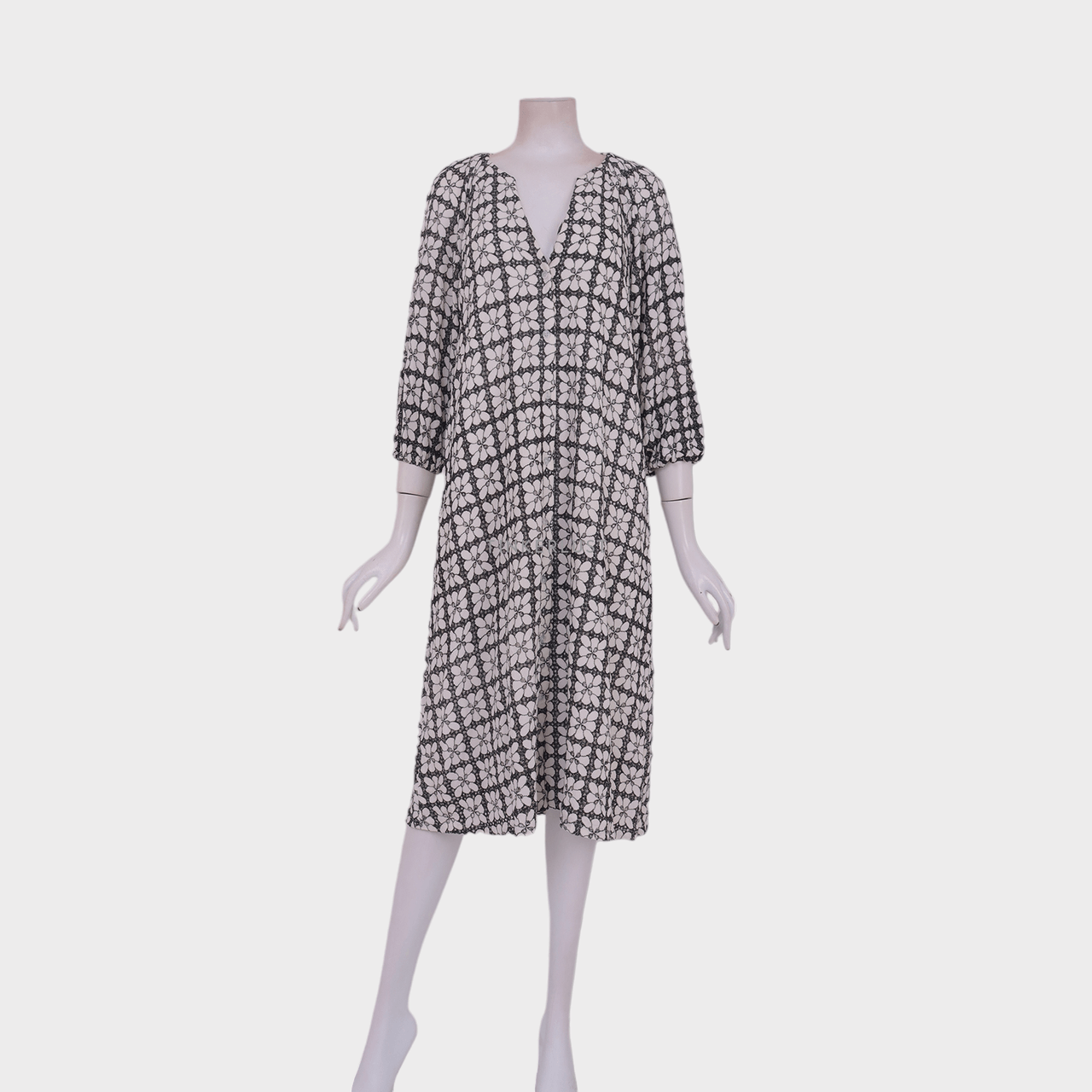 Jii by Gloria Agatha Black & White Midi Dress