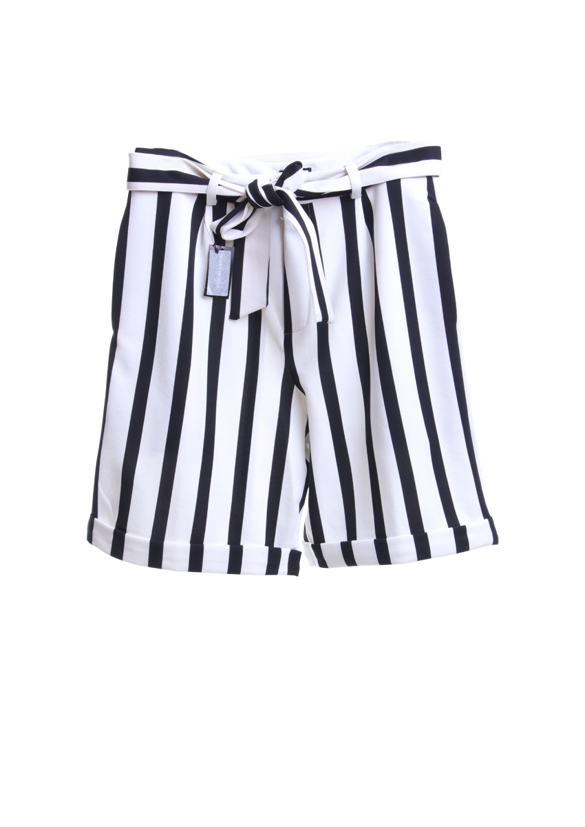 Berrybenka White And Black Striped Short Pants