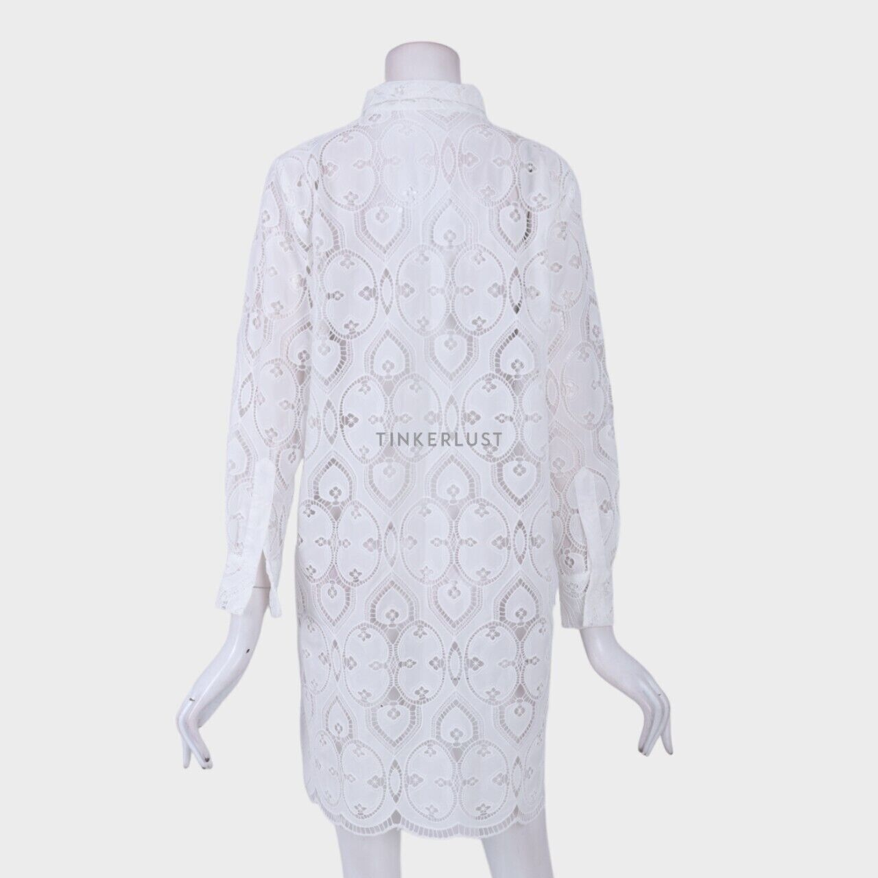 Benang Jarum White Lace Shirt
